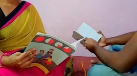 इण्डियन लेडी टीचर ने स्टुडन्ट को सेक्स के लिये मनाया
