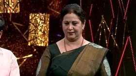 Hot and Sexy Actress Geetha Aunty Side Show