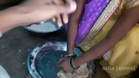 बीबी की बड़ी बहन की रसोई घर में पहली  बार जबरदस्त चुदाई हिंदी आवाज में दर्द से जोर बोली अब मत करो anal sex