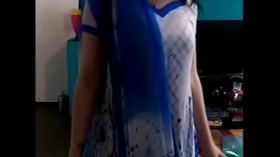 सलवार कमीज ट्राई करती गोरी मेम