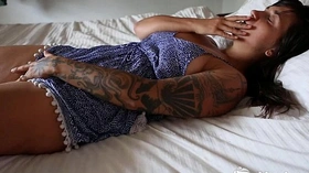 Busty Liandra Masturbating Her Twat