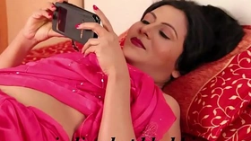 Indian Hot Bhabhi - Nipple Show