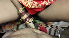 Desi Anita ki chudai in Red saree with Desi video