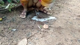 desi aunt nature pissing must watch